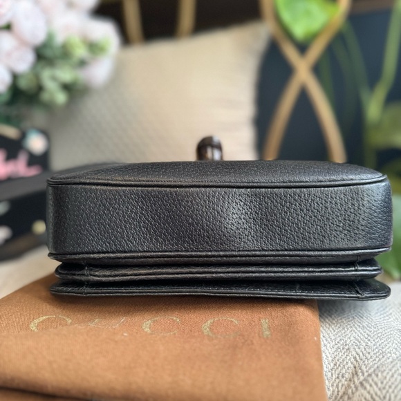 Vintage Gucci Crossbody with bamboo detail clasp - Picture 14 of 16